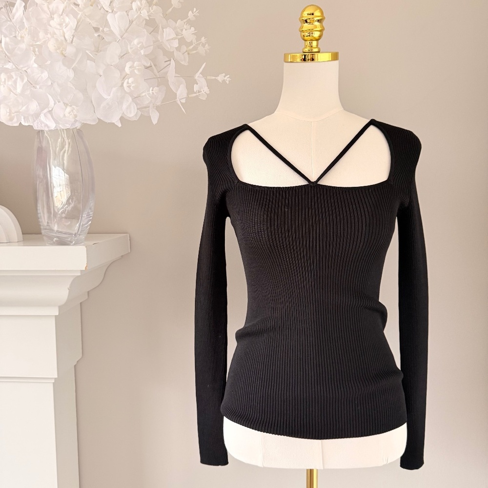 Elie Tahari Ribbed Sweater in Black, Sz S